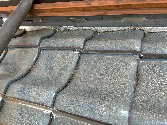 壁と屋根の隙間の漆喰